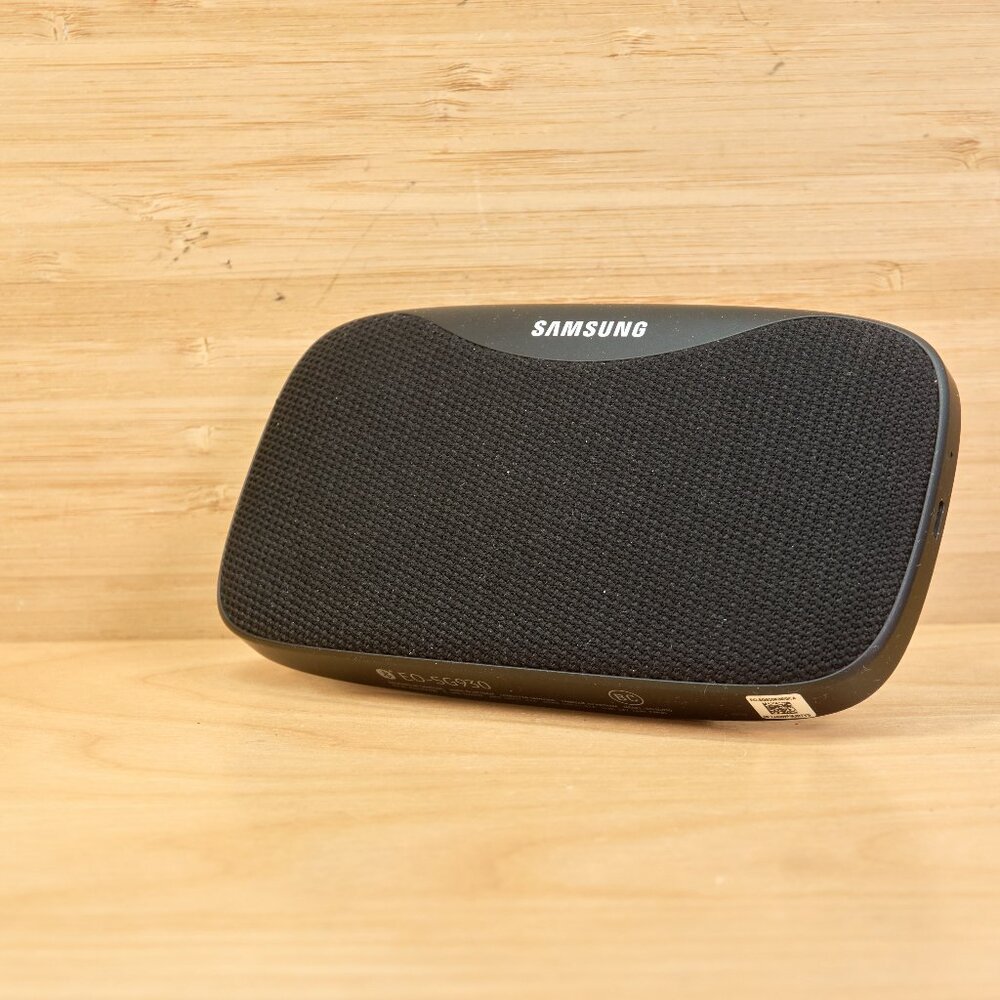 Samsung Level Box Slim EO-SG930 / Bluetooth Speaker / Water-resistant